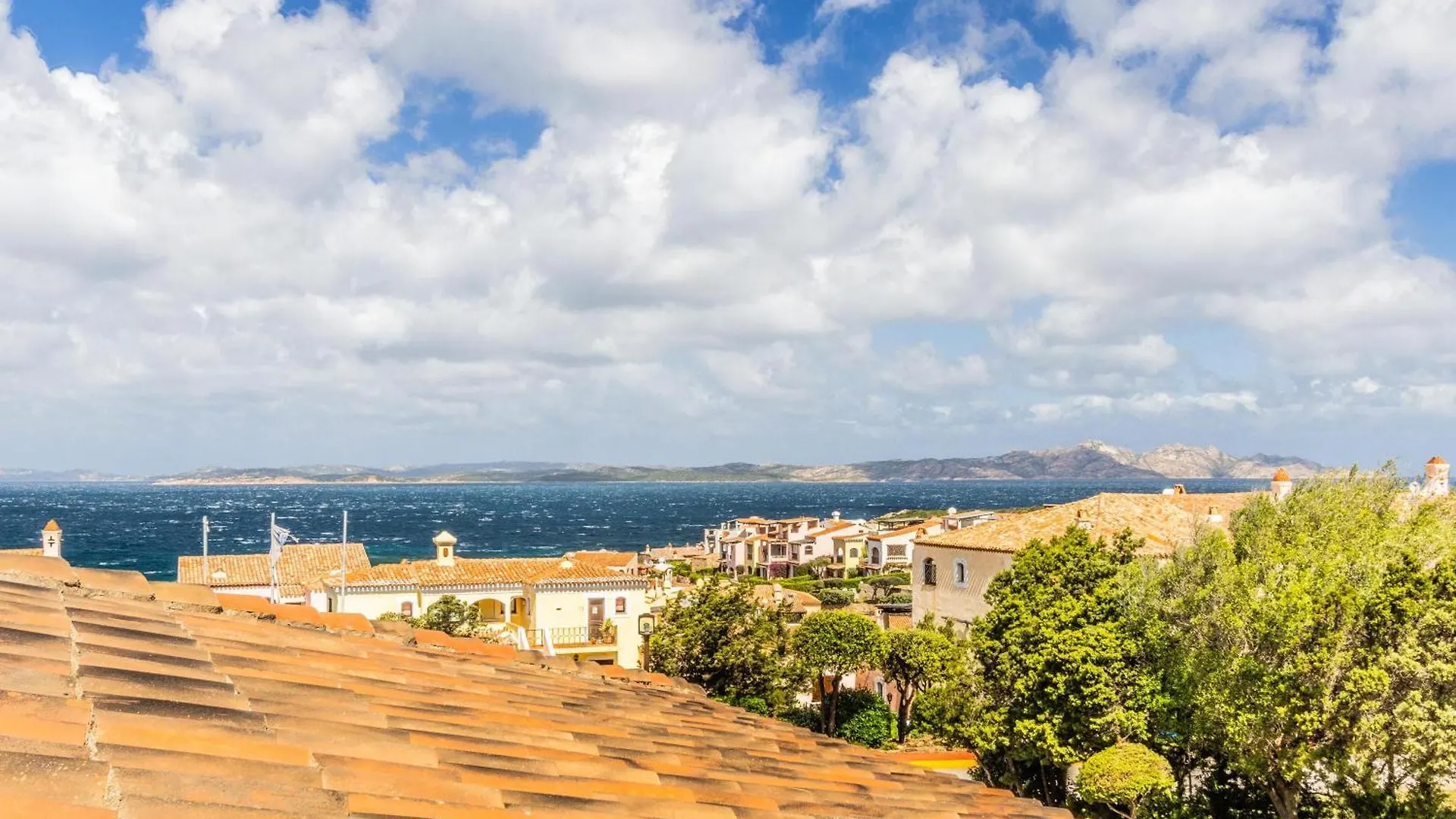 Porto Cervo-Cala Del Faro Parking-Sea-Garden Apartment  Porto Cervo